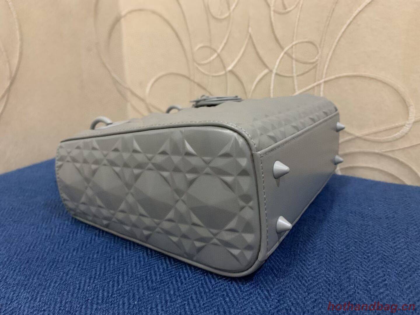 MEDIUM LADY DIOR BAG Cannage Calfskin C2813 gray