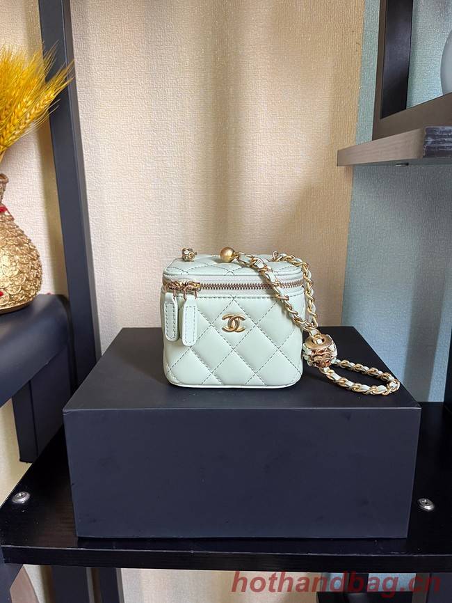 Chanel mini Shoulder Bag Lambskin & Gold-Tone Metal AP2929 white