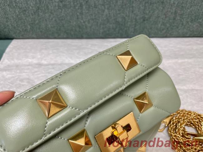 VALENTINO GARAVANI ROMAN STUD Small sheepskin bag 1W2B0L04 light green