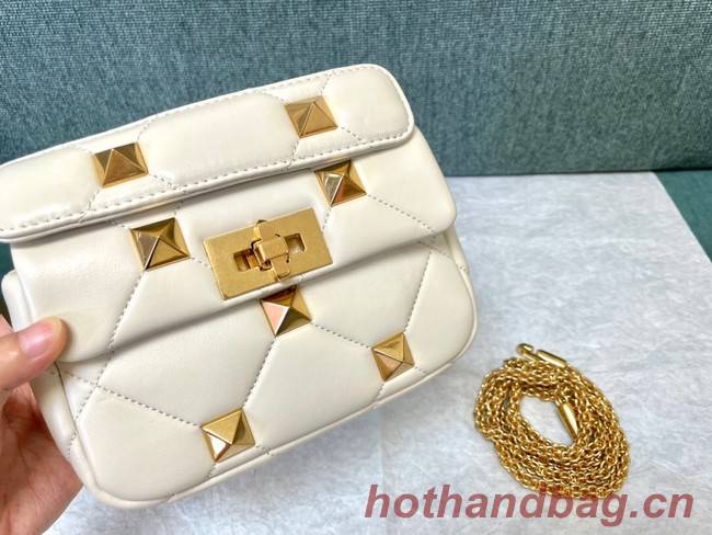 VALENTINO GARAVANI ROMAN STUD Small sheepskin bag 1W2B0L04 white