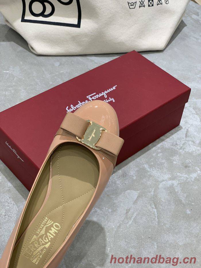 Ferragamo Shoes FMS00030