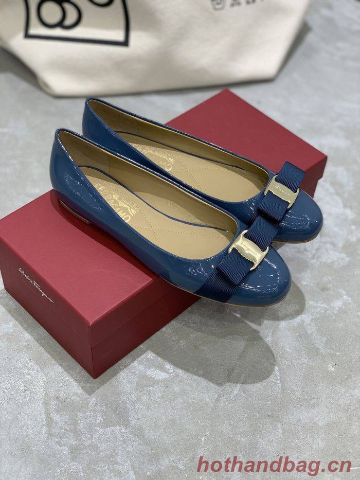 Ferragamo Shoes FMS00033