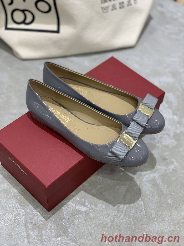 Ferragamo Shoes FMS00035