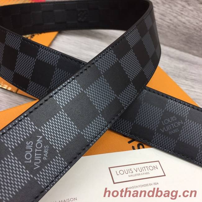 Louis Vuitton INITIALES 40MM MATTE BLACK BELT M0450S