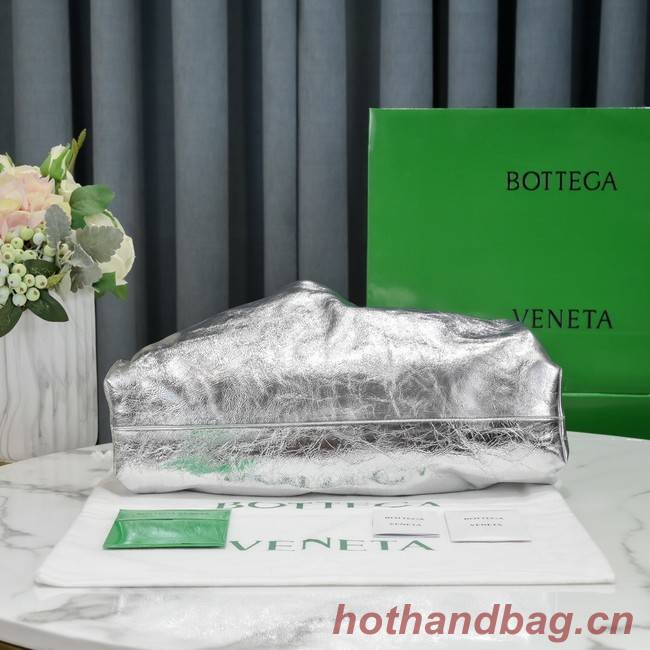 Bottega Veneta Leather clutch 576227 silver