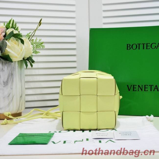 Bottega Veneta Small Cassette Bucket Bag 680218 Glittering green