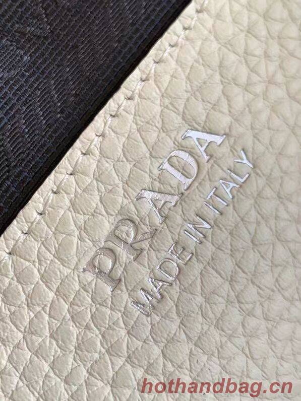 Prada Leather bag with shoulder strap 1DB820 white