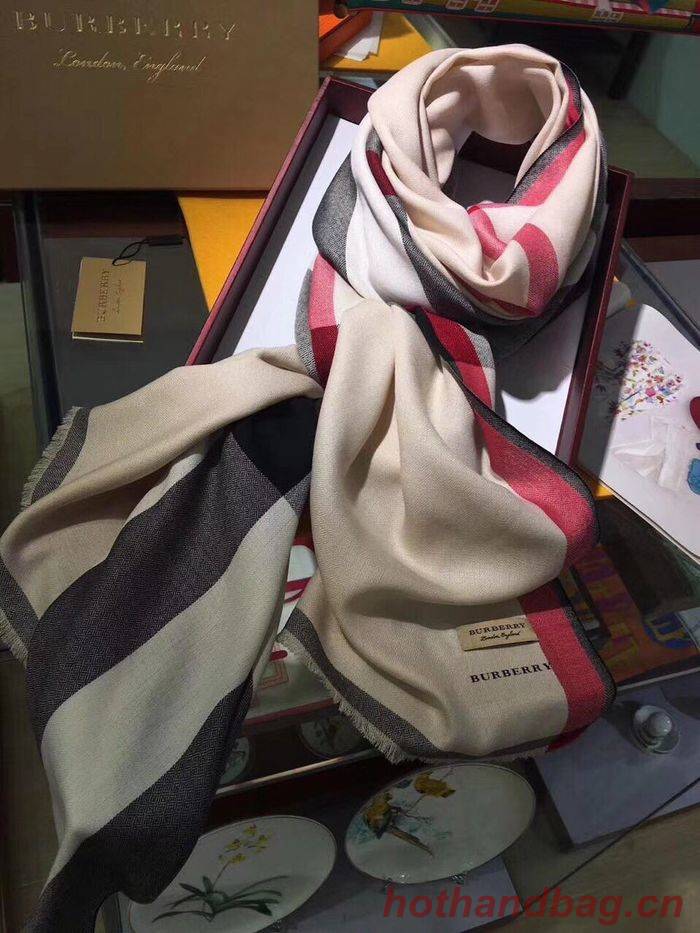 Burberry Scarf BBC00040