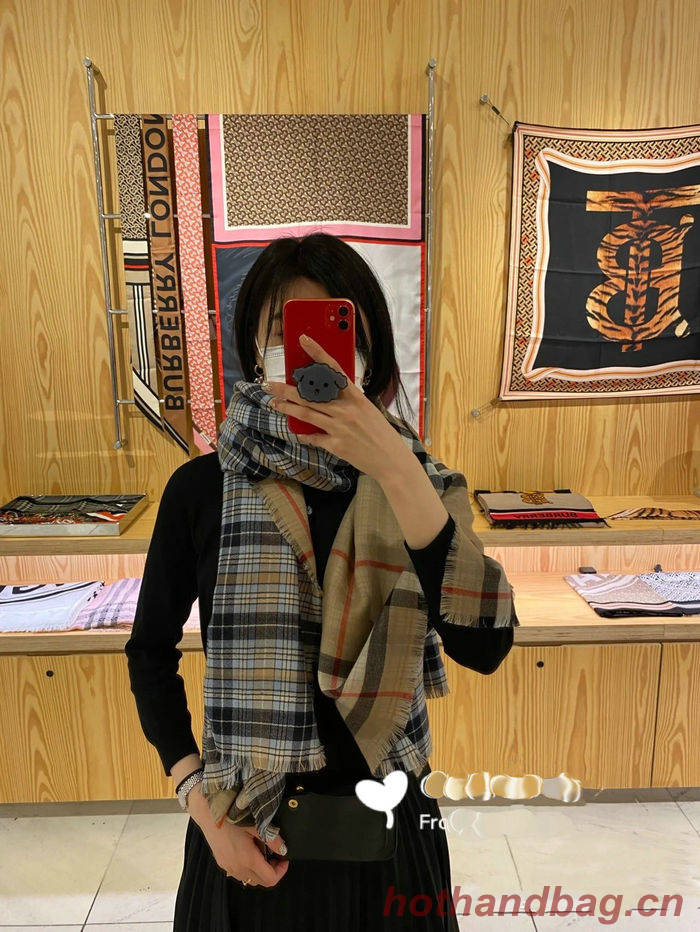 Burberry Scarf BBC00101