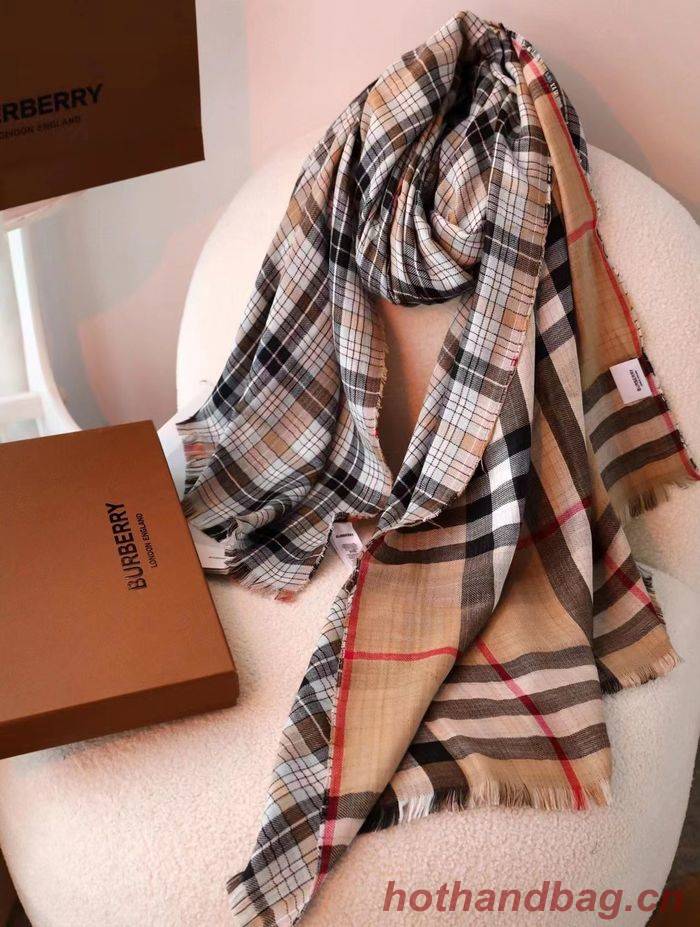 Burberry Scarf BBC00101