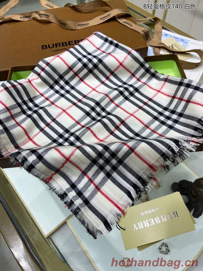 Burberry Scarf BBC00109