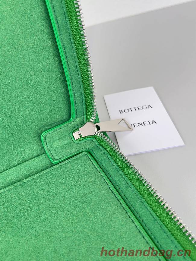 Bottega Veneta Pouch 651410 green