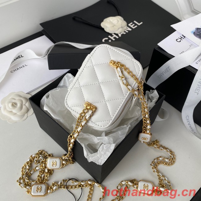 CHANEL SMALL VANITY WITH CHAIN Lambskin & Gold-Tone Metal AP2931 White