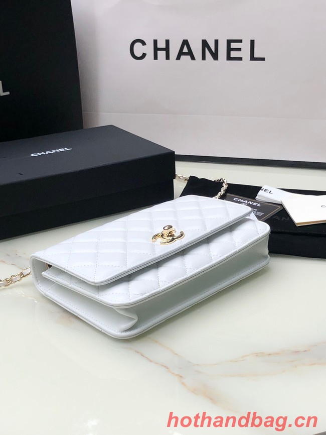 CHANEL WALLET ON CHAIN Lambskin & light Gold-Tone Metal 80892 white