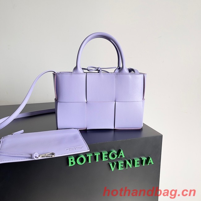 Bottega Veneta ARCO TOTE Small intrecciato grained leather tote bag 709337 Wisteria