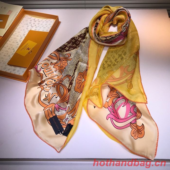 Louis Vuitton Scarf LVC00070