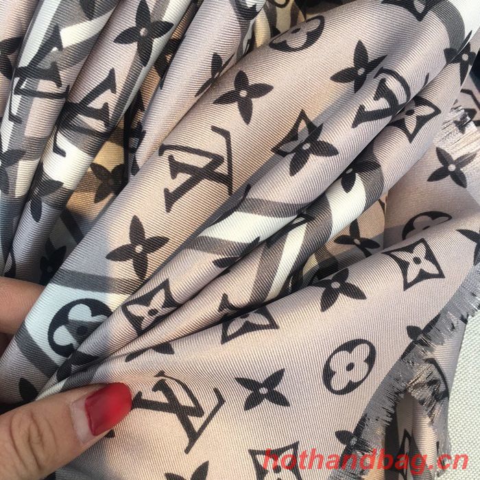 Louis Vuitton Scarf LVC00213