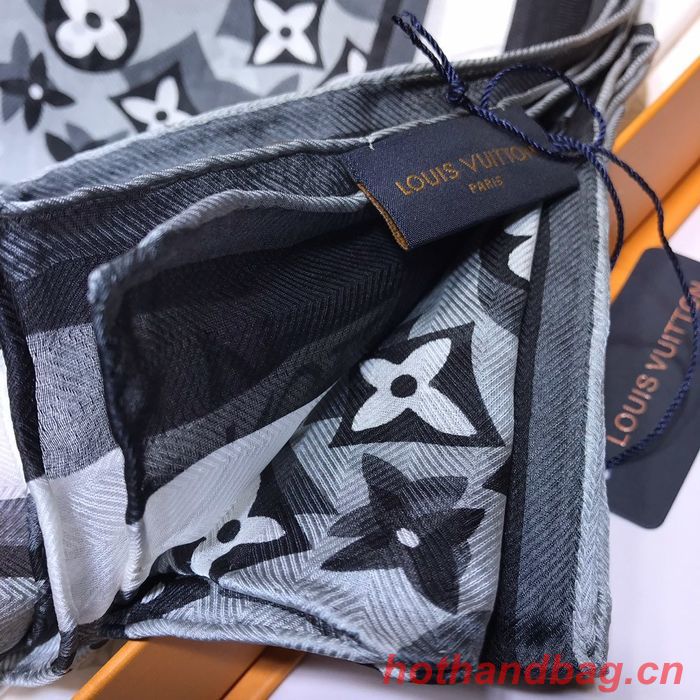 Louis Vuitton Scarf LVC00243