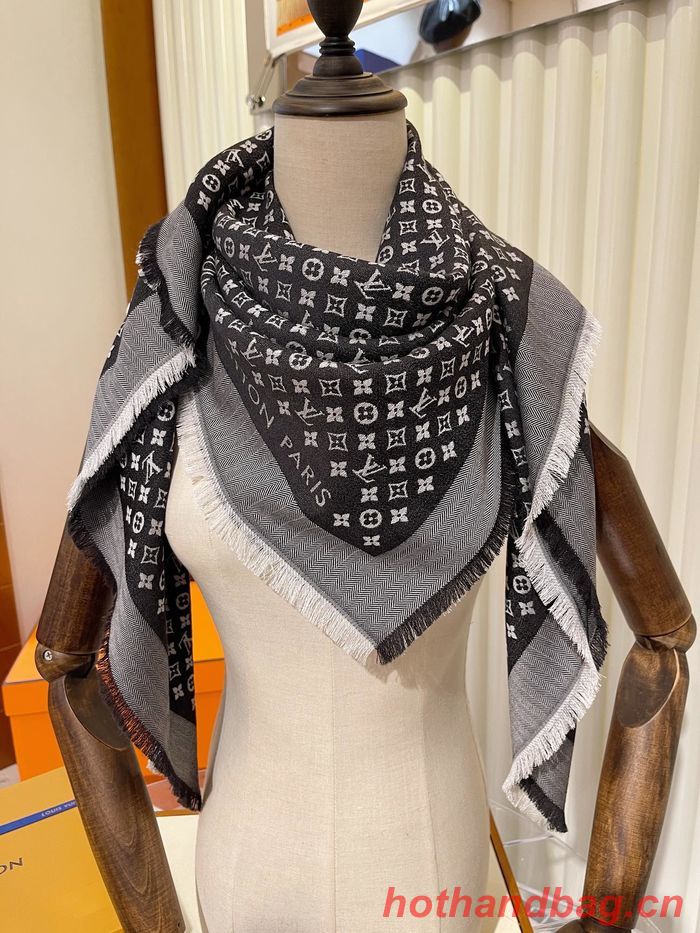 Louis Vuitton Scarf LVC00286