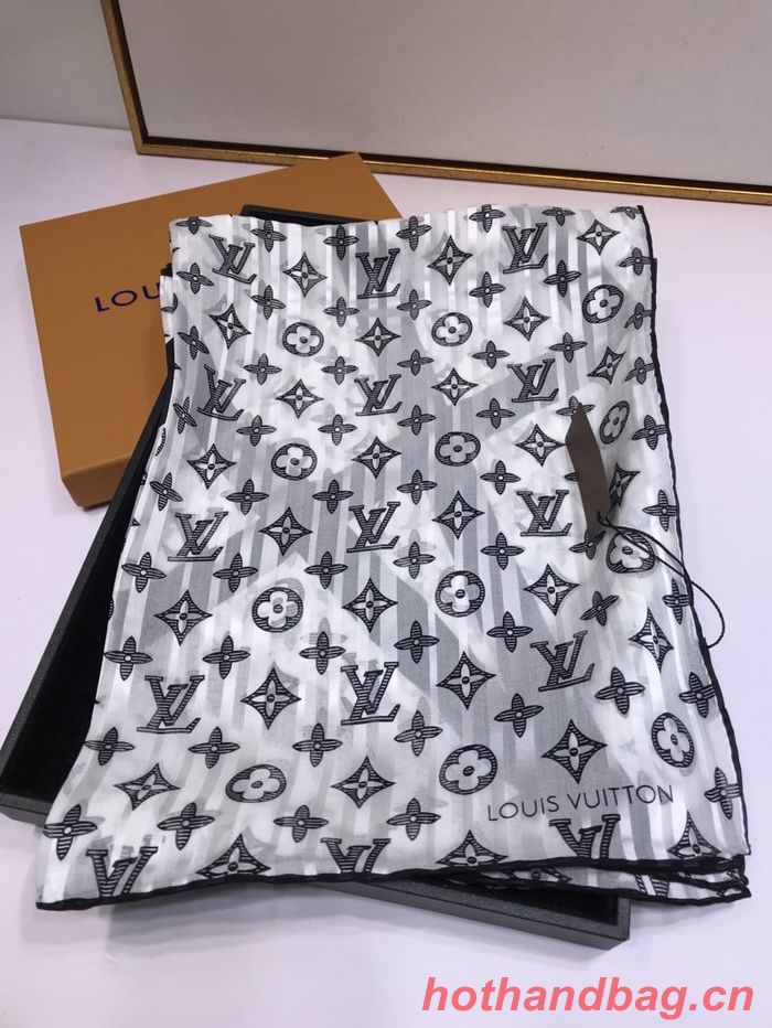 Louis Vuitton Scarf LVC00312