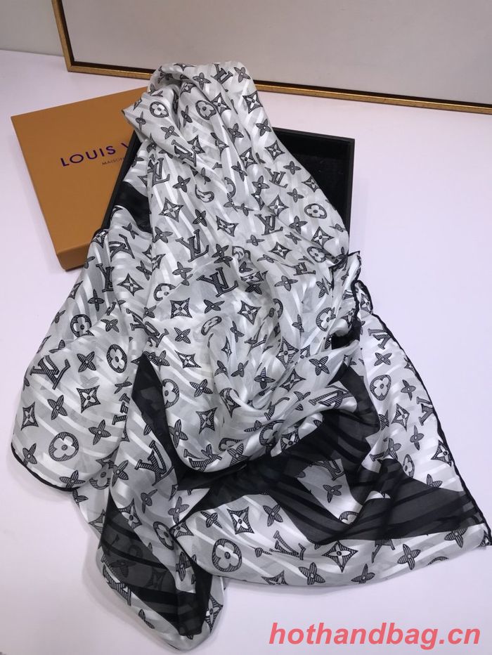 Louis Vuitton Scarf LVC00312