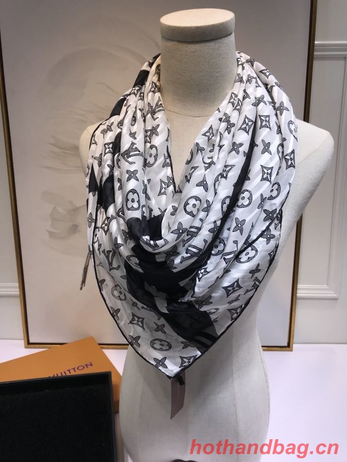 Louis Vuitton Scarf LVC00312