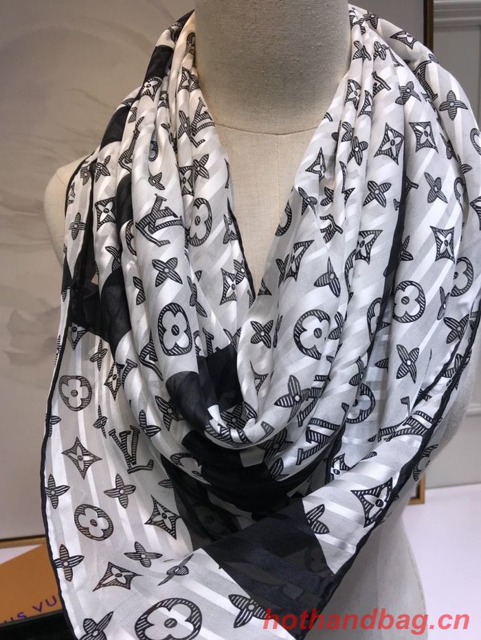 Louis Vuitton Scarf LVC00312