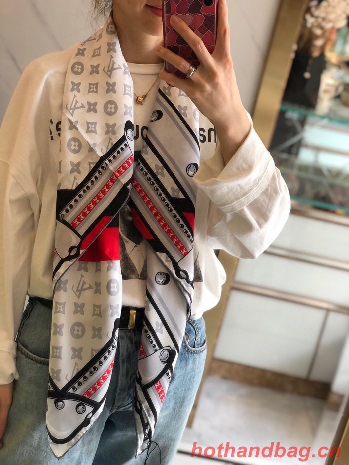 Louis Vuitton Scarf LVC00355