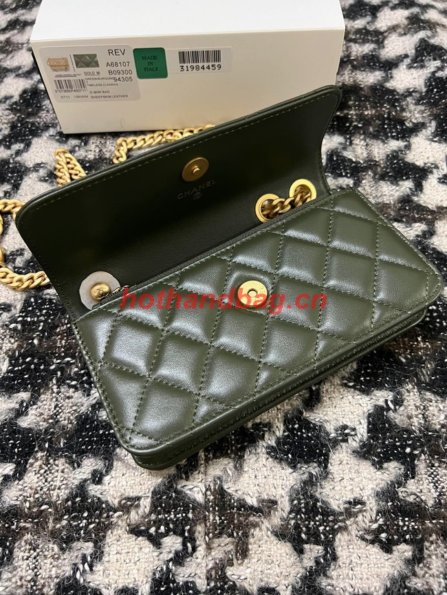 Chanel WALLET ON CHAIN Lambskin & Gold-Tone Metal 68107 green