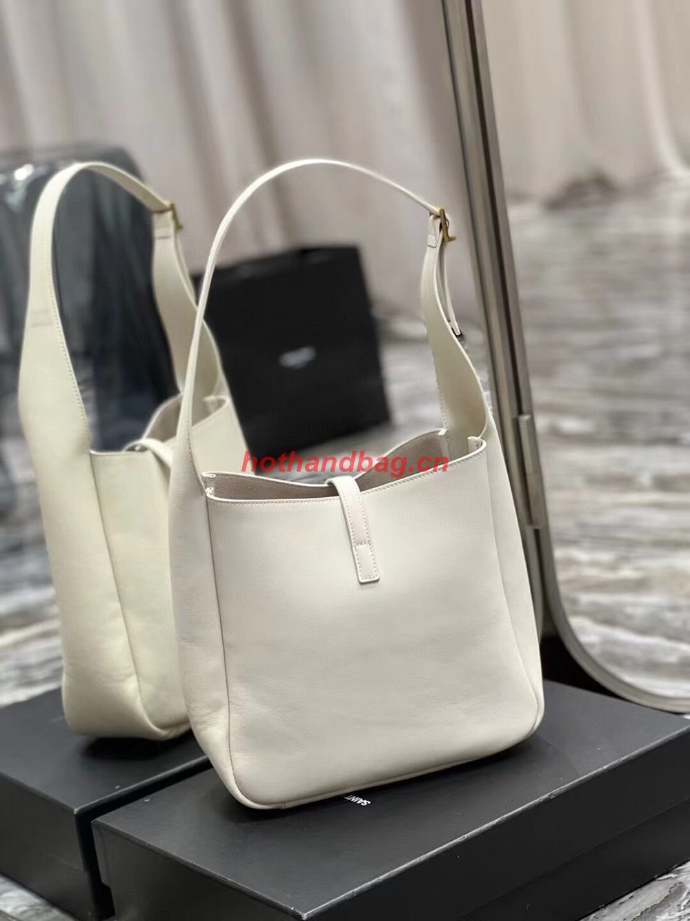 SAINT LAUREN LE 5 A 7 SOFT SMALL HOBO BAG IN SMOOTH LEATHER 713938 white