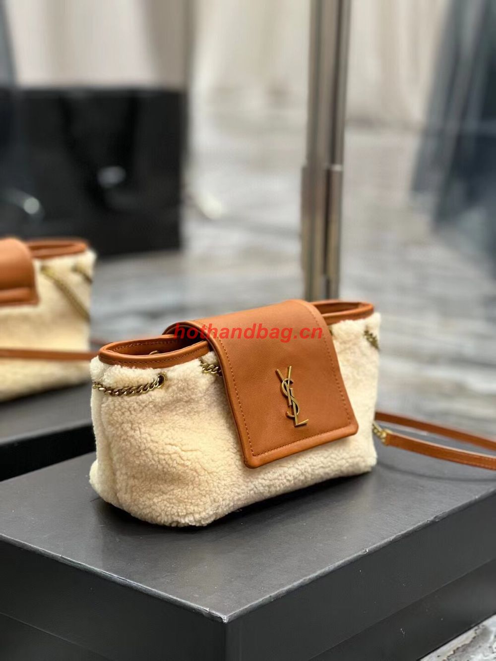 SAINT LAUREN LE MAILLON BUCKET BAG IN SUEDE Y667738 brown