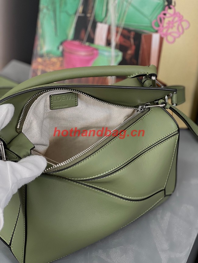 Loewe Puzzle Bag Leather 1609 blackish green