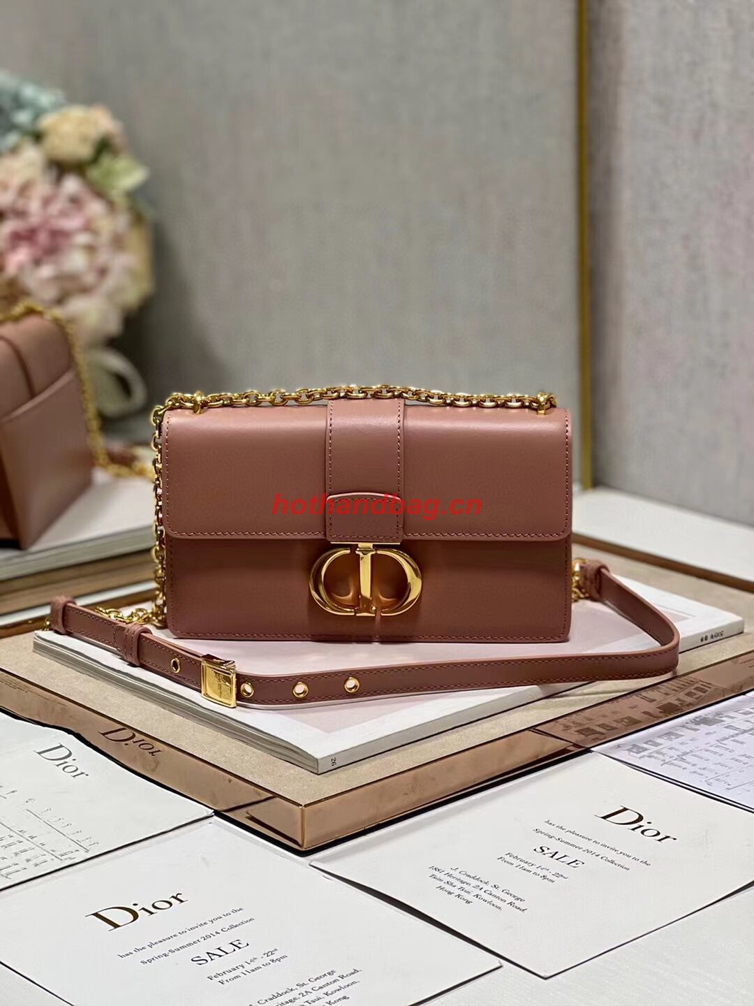 DIOR 30 MONTAIGNE EAST-WEST BAG WITH CHAIN Calfskin M9334 pink