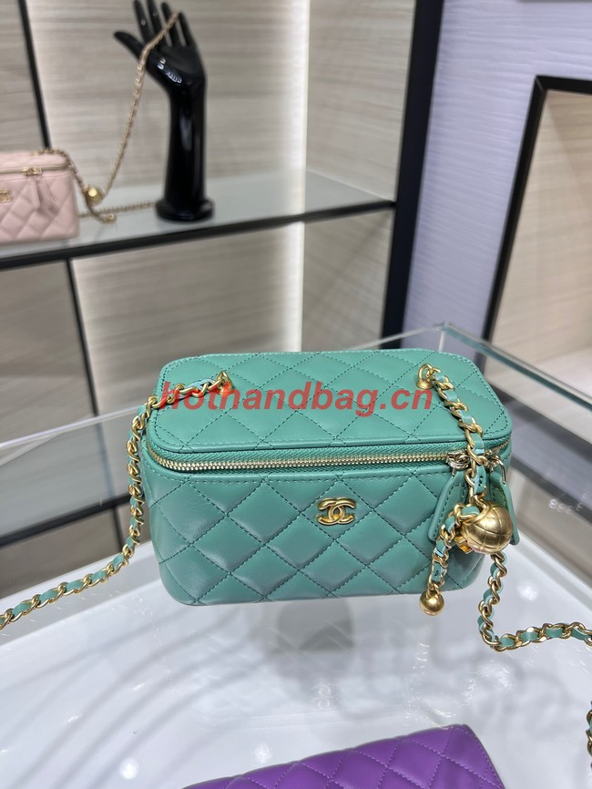 CHANEL VANITY WITH CHAIN 68106 green