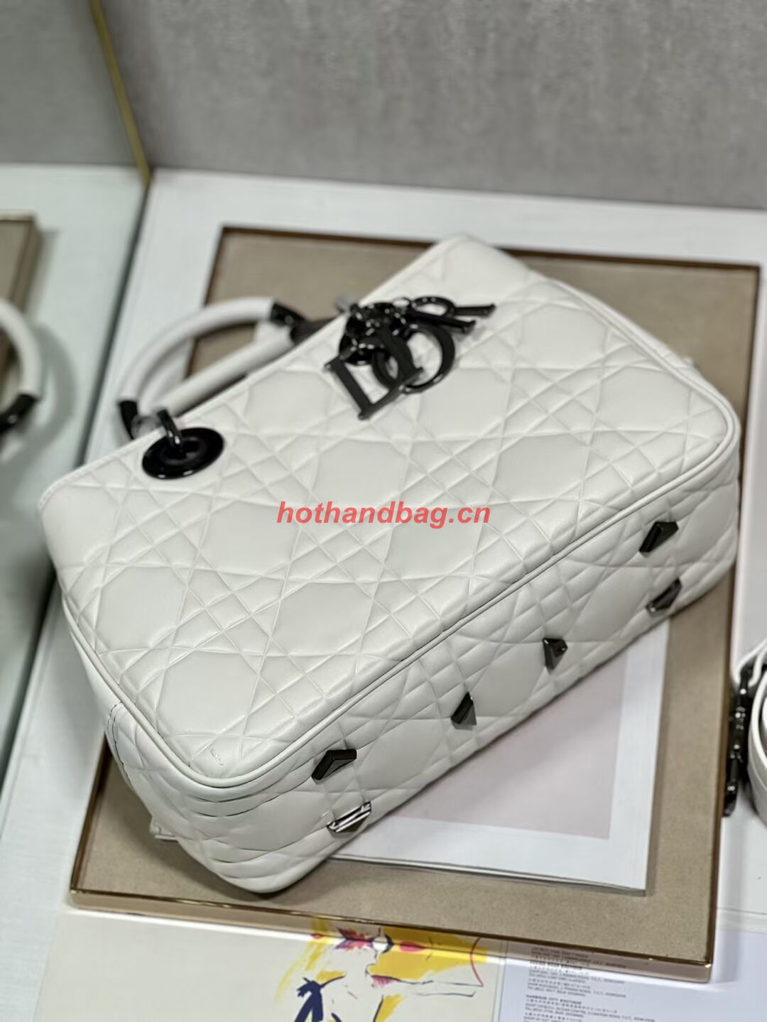 LADY DIOR TOP HANDLE MEDIUM BAG Latte Cannage Lambskin C9226 WHITE&BLACK