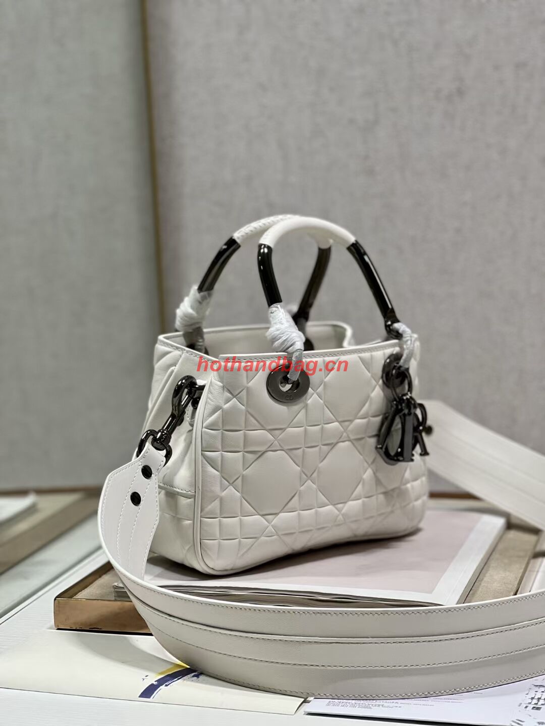 LADY DIOR TOP HANDLE SMALL BAG Latte Cannage Lambskin C9228 WHITE&BLACK