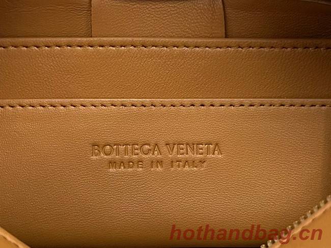 Bottega Veneta Brick Cassette 709360 brown