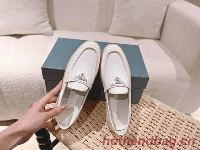 Prada leather loafers 93415-4