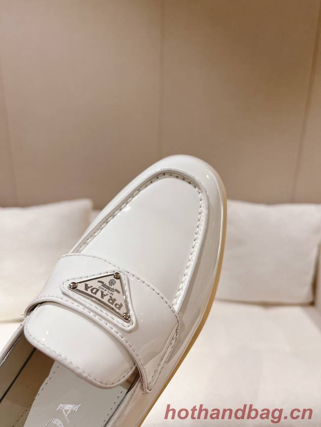 Prada leather loafers 93415-4