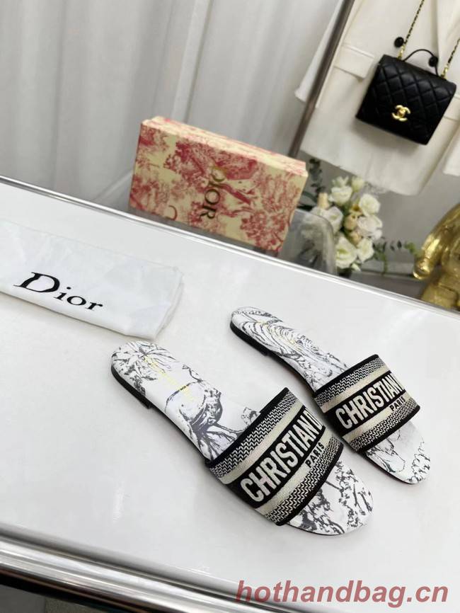 Dior DWAY SLIDE Embroidered Cotton 93499-3