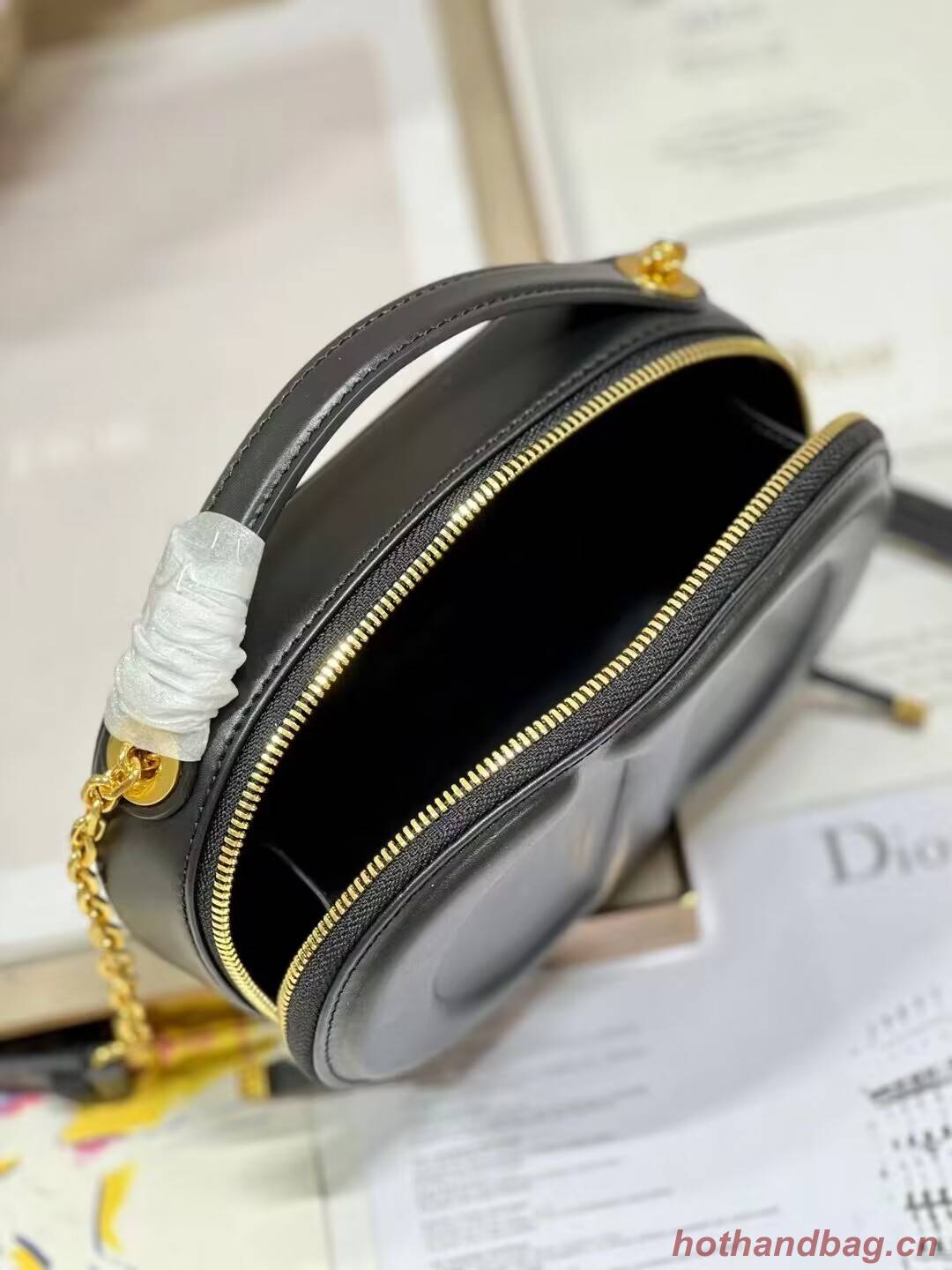 DIOR SIGNATURE OVAL CAMERA BAG Calfskin with Embossed CD Signature S2201UMFV black