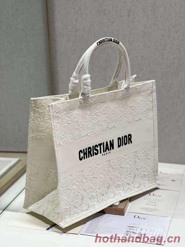 LARGE DIOR OR DIOR BOOK TOTE D-Lace Embroidery M1286ZTD-5