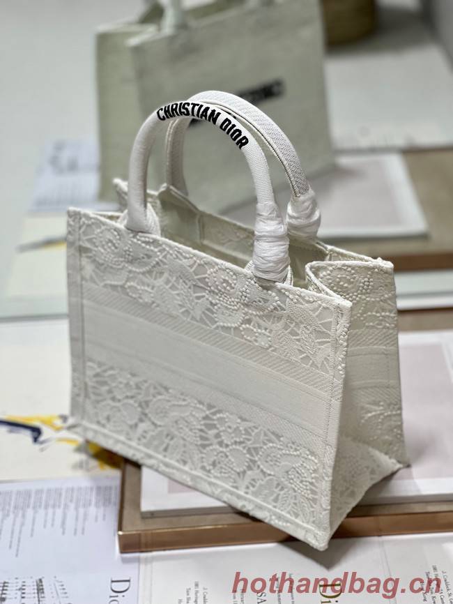 SMALL DIOR DIOR BOOK TOTE D-Lace Embroidery M1296ZRG-2