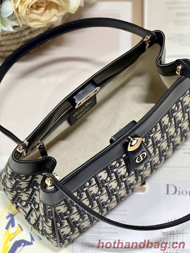 MEDIUM DIOR KEY BAG Oblique Jacquard M1843OTZQ Blue