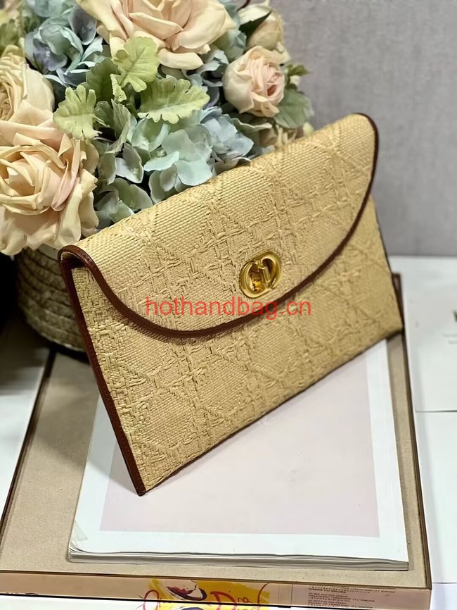 30 MONTAIGNE AVENUE POUCH WITH FLAP Natural Cannage Raffia S2191UCN