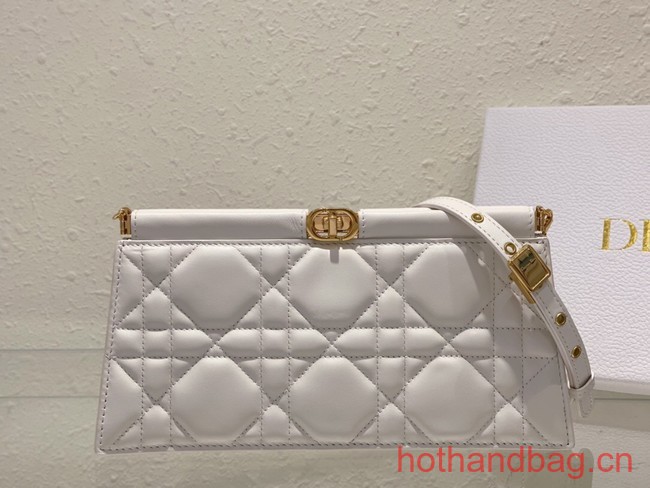 DIOR CARO COLLE NOIRE CLUTCH WITH CHAIN Latte Cannage Lambskin S5166UDBB