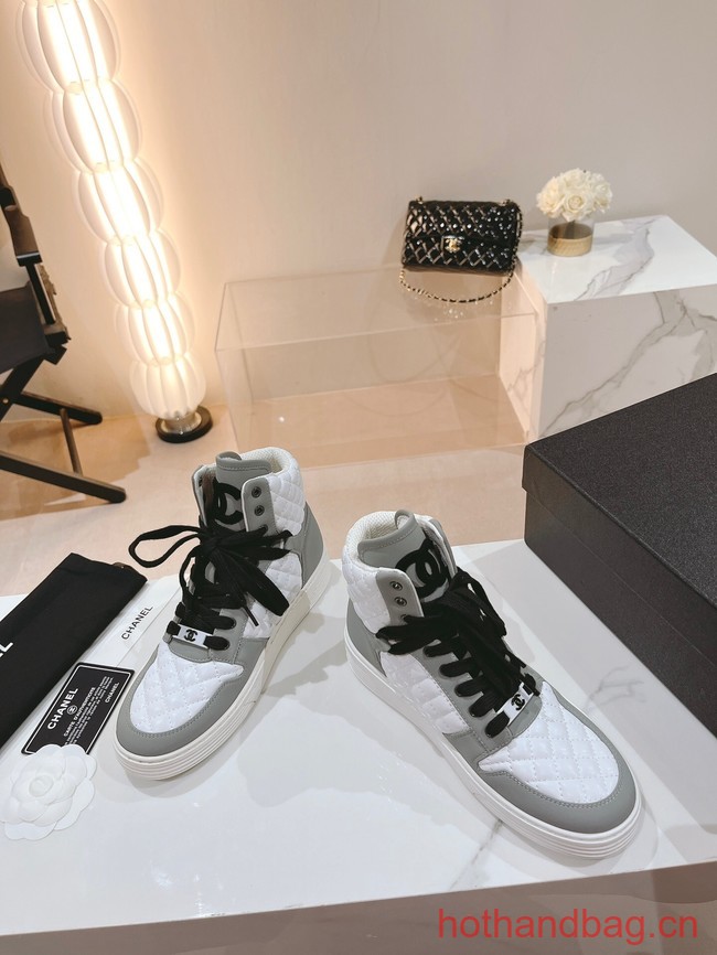 Chanel Sneaker 93629-3