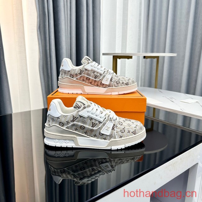 Louis Vuitton Trainer Sneaker 93624-3