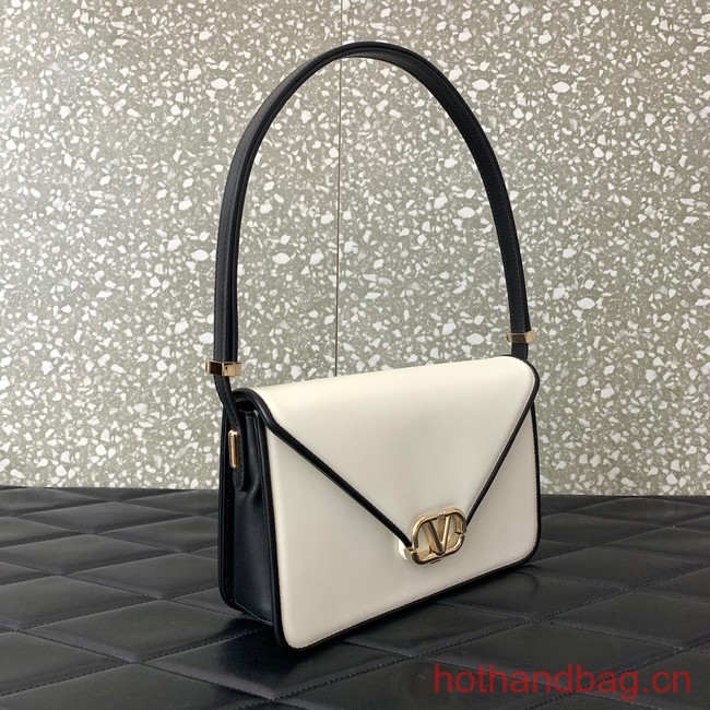 VALENTINO GARAVANI LETTER BAG 0M50 WHITE&BLACK