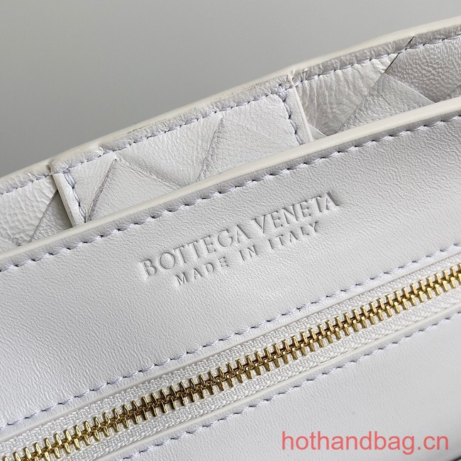 Bottega Veneta Medium Andiamo 743572 WHITE